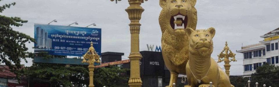 Cambodia-Sihanoukville-Golden-Lion-Statues-2017-1-960×576