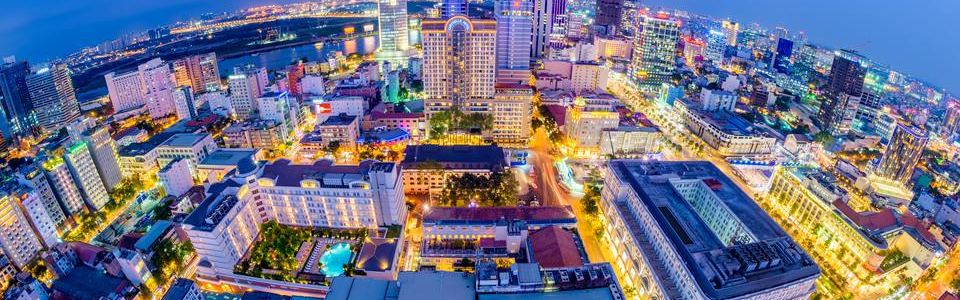flying-into-vietnam-saigon-58c50cc65f9b58af5c736a72